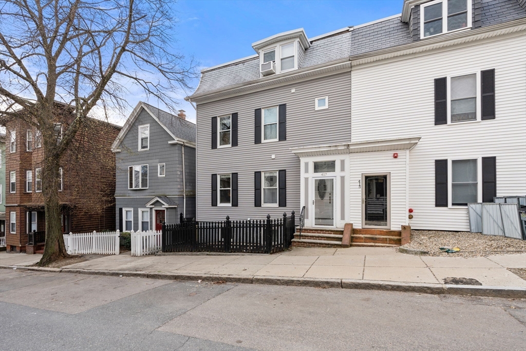 417 E 7th St, South Boston