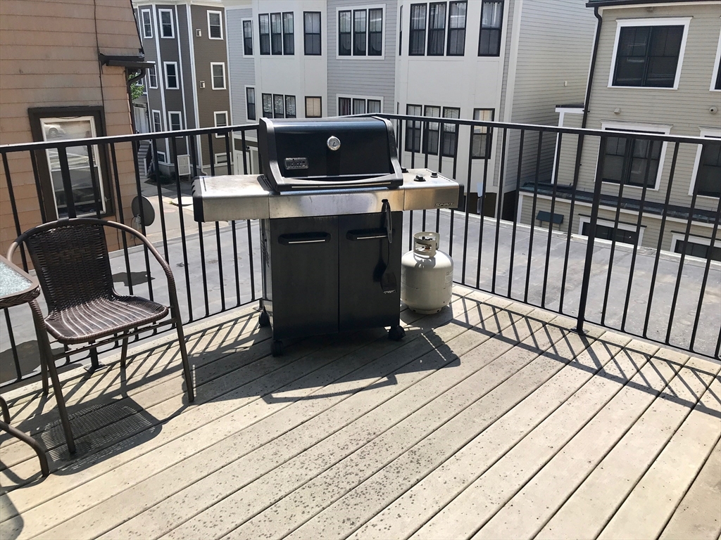 360-362 Dorchester St, South Boston