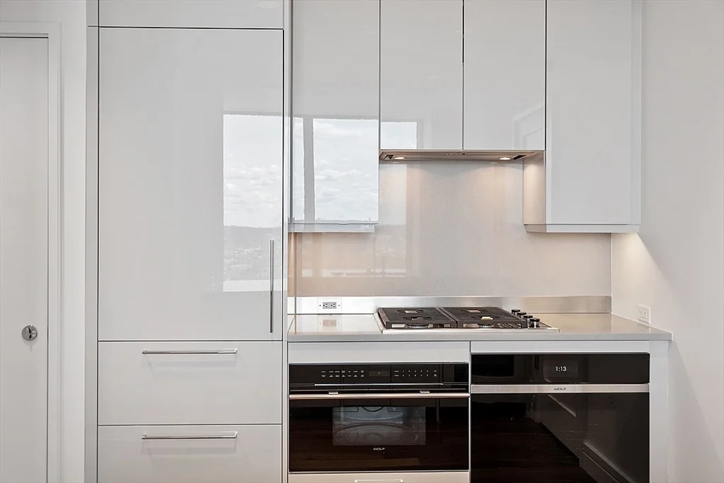 1 Dalton St, Back Bay