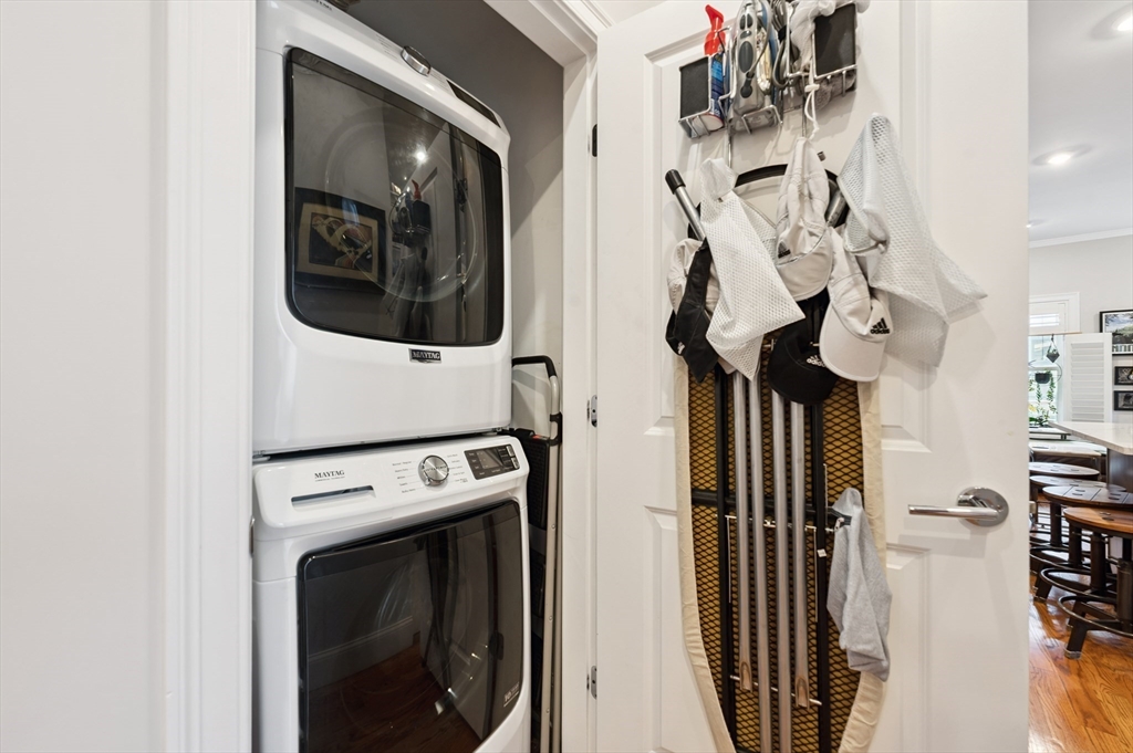 338 Meridian St, East Boston