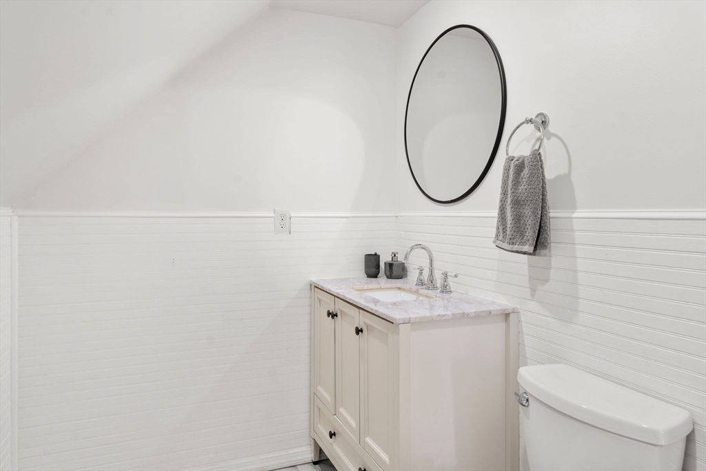 62 Park Ave, Winthrop