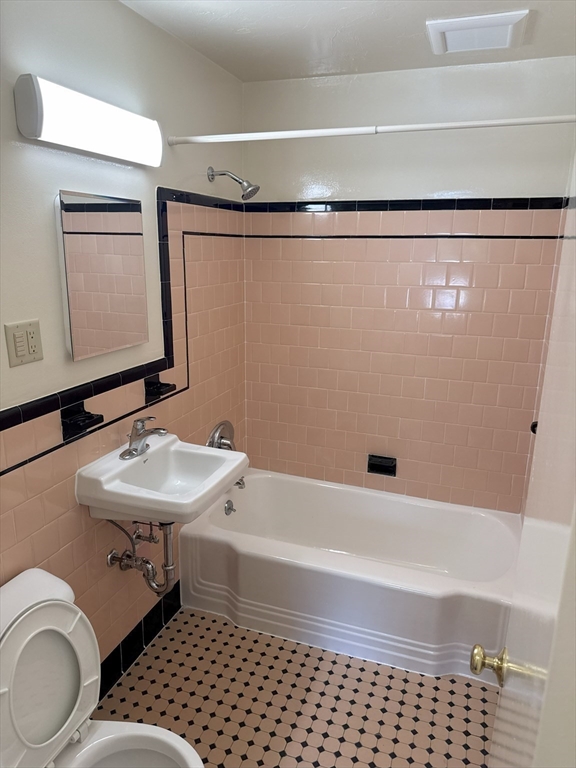 457 Washington St, Weymouth