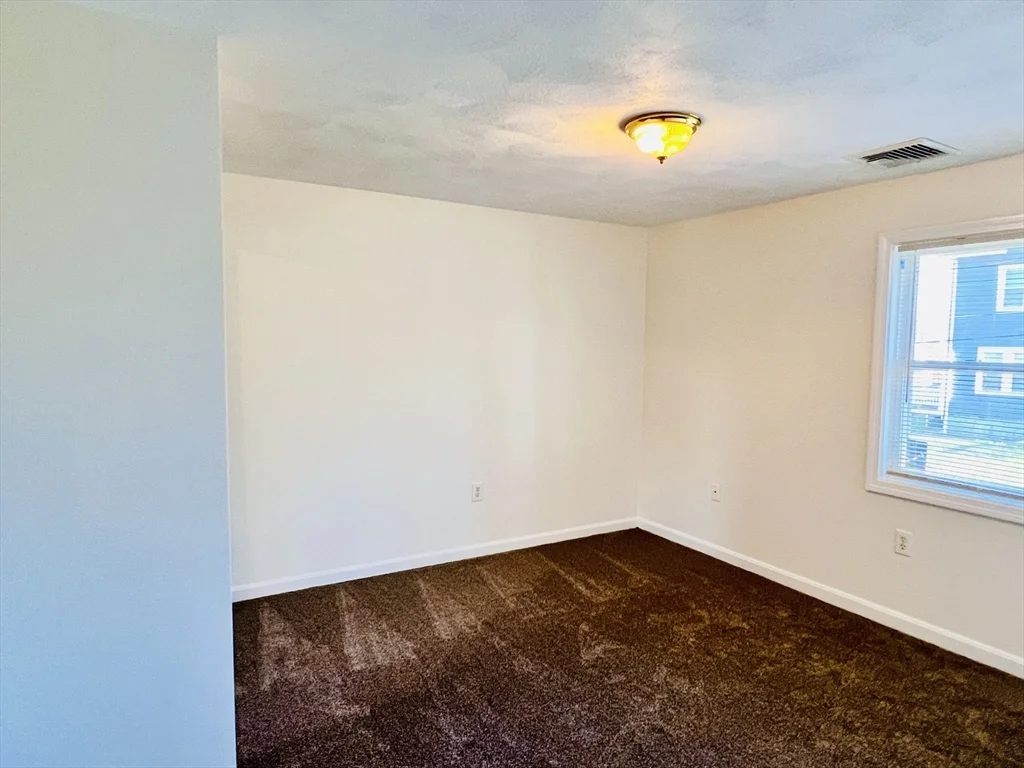 118 Wyoming Ave, Oak Grove