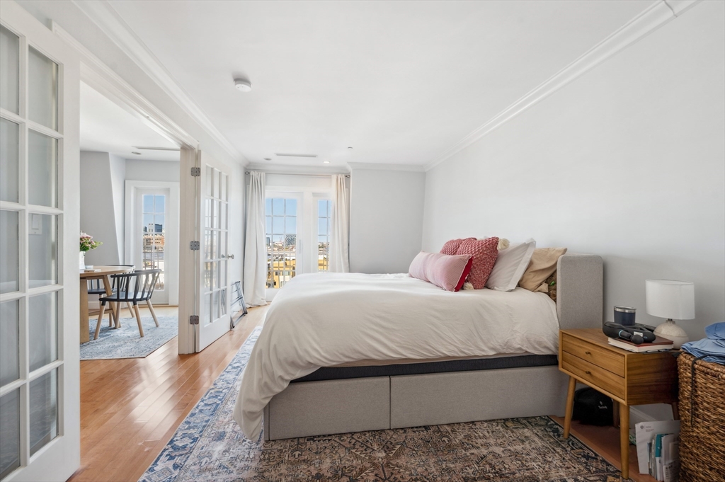 312-320 W 3rd St, South Boston