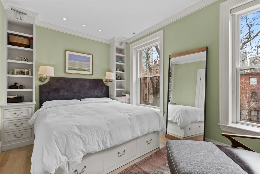 238 Marlborough St, Back Bay