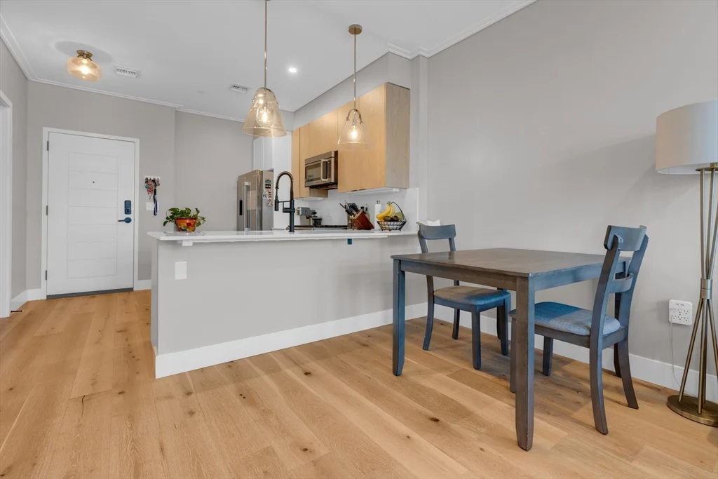 70 Leo Birmingham Pkwa, Brighton