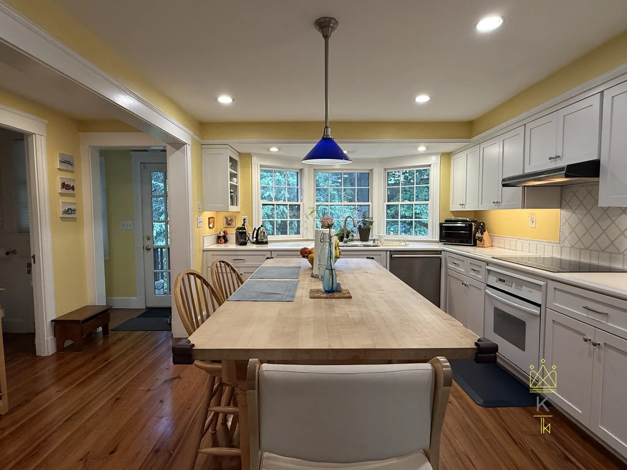 24 Beverly Rd, Newton Highlands