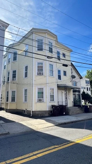 67 School St, Everett