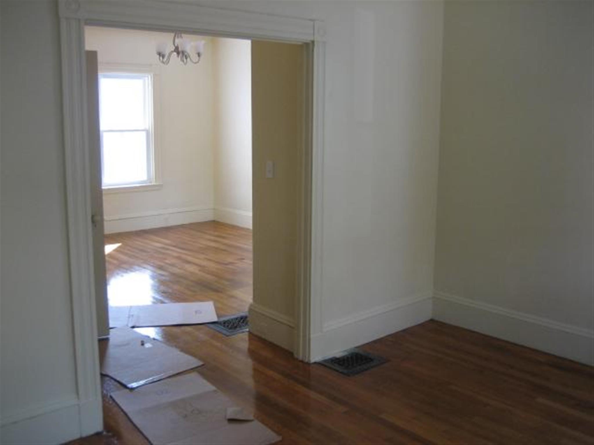 3 bed, 1.5 bath apartment for rent at 374 Highland Ave Unit 2, Davis Square — photo 2 of 11