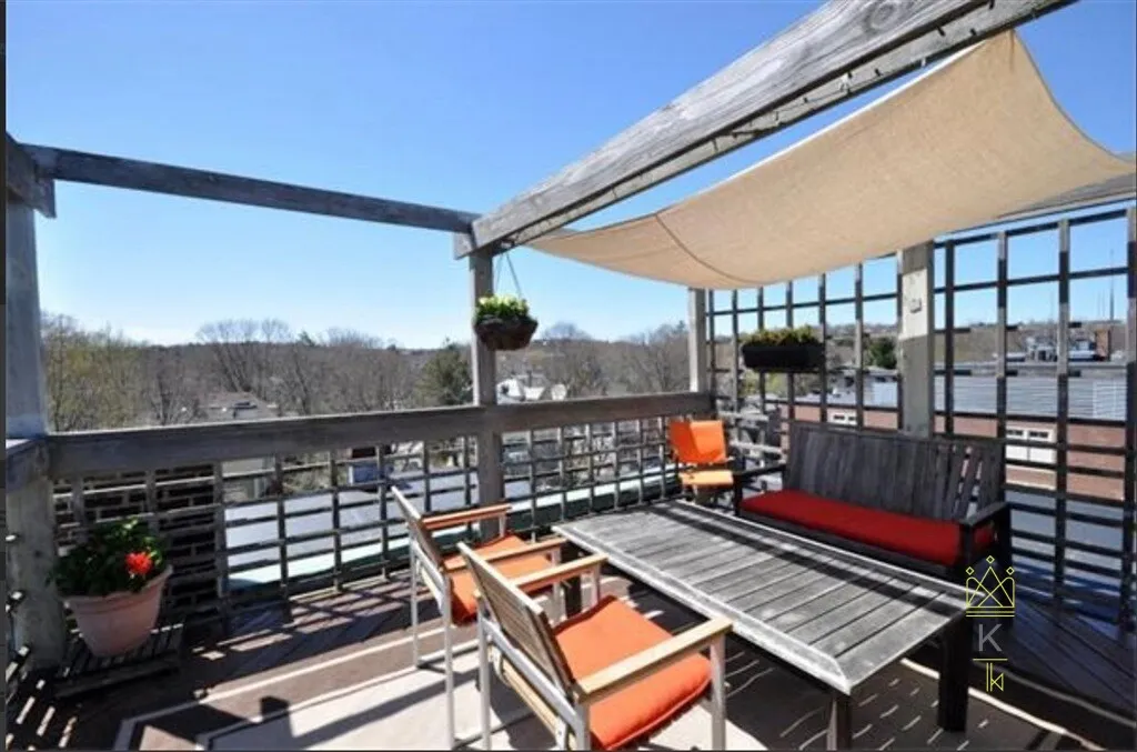 336 Washington St, Emerson Gardens