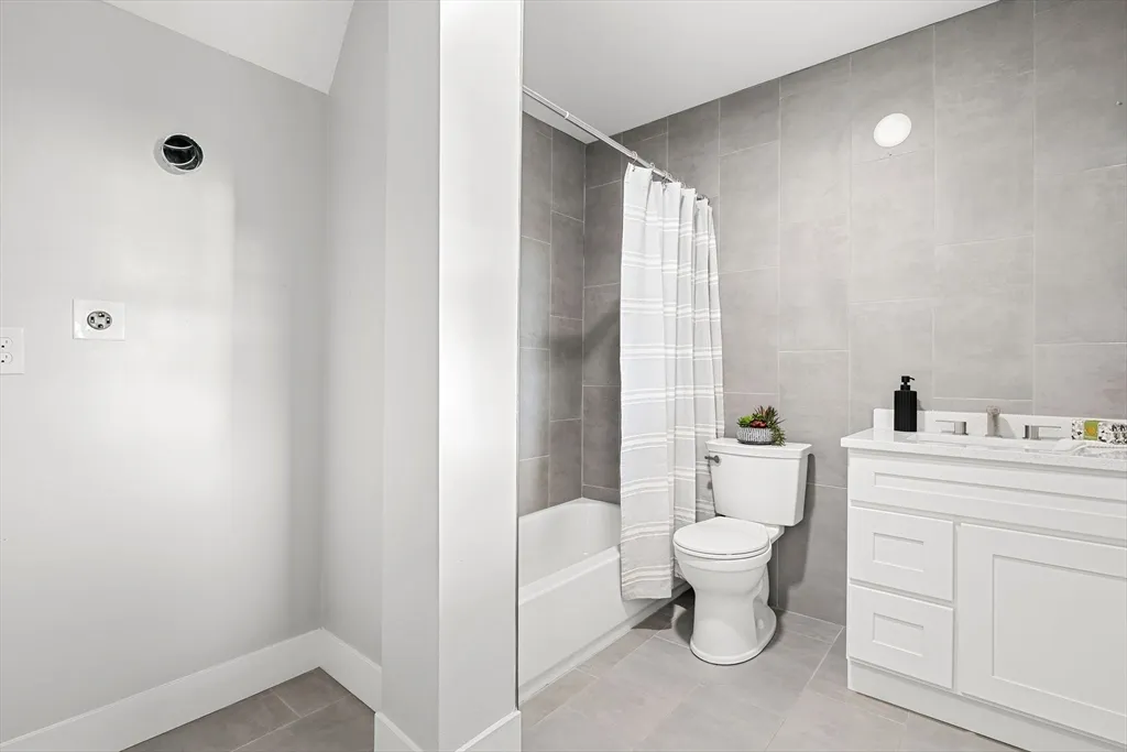 679-683 Columbia Rd, Dorchester