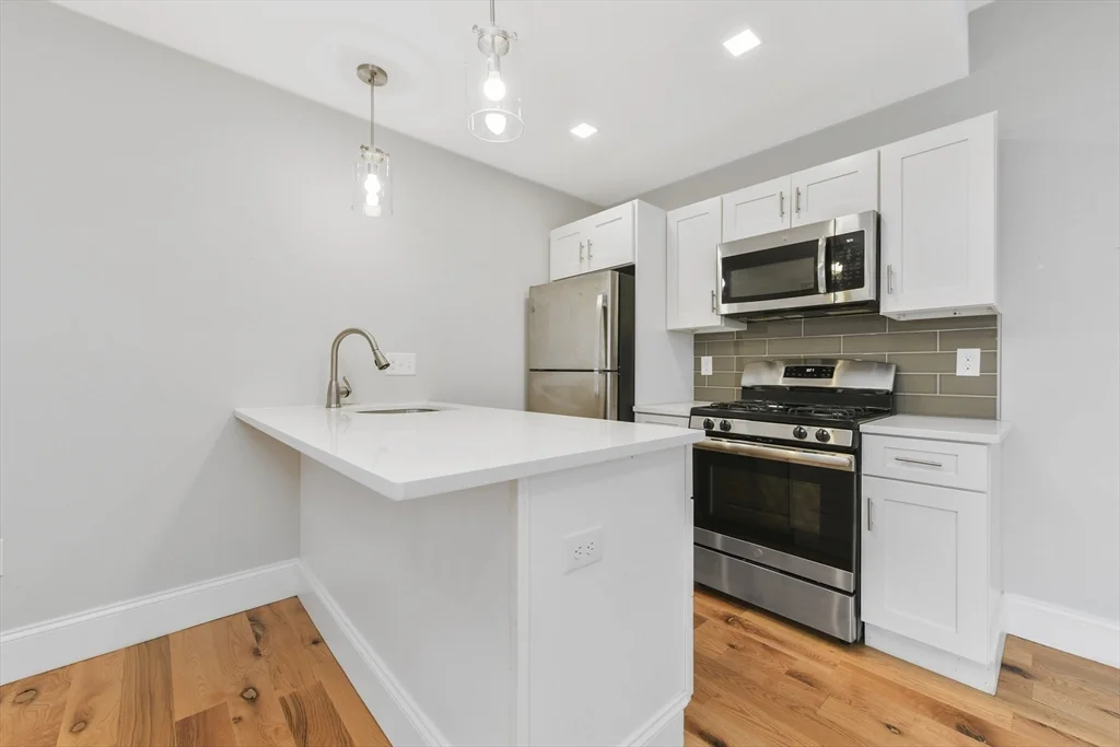 70 West Eagle St, East Boston