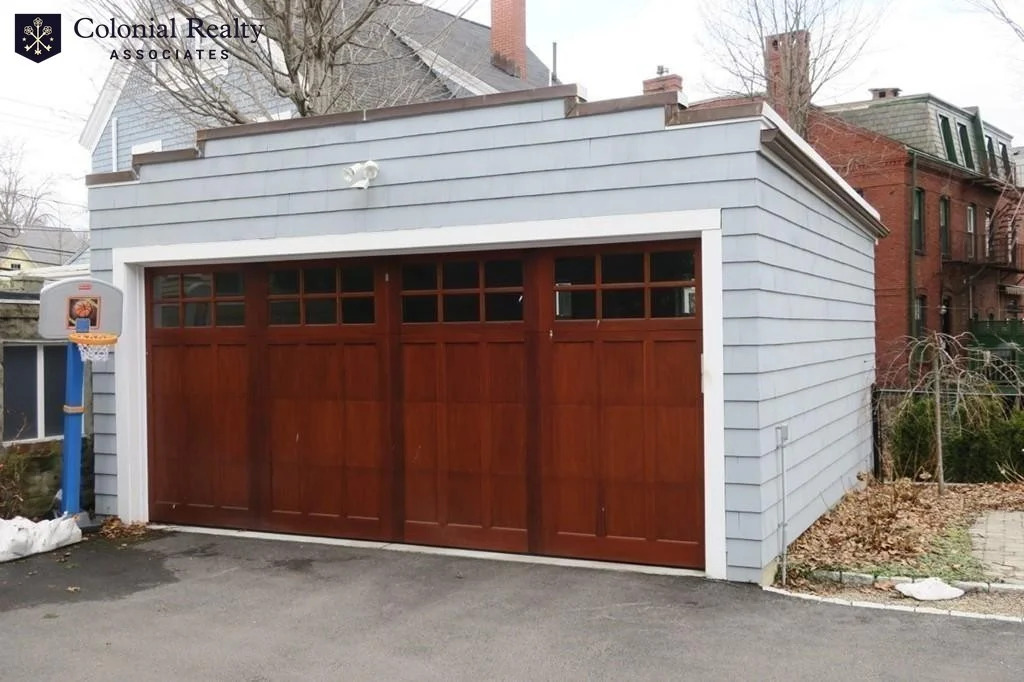 279 Walnut St, High Street Hill