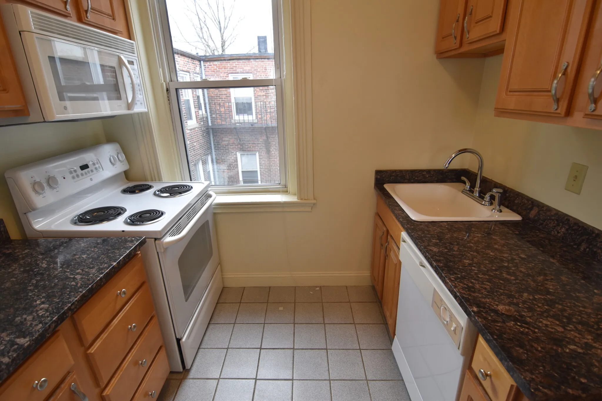 19 Queensberry St, Fenway