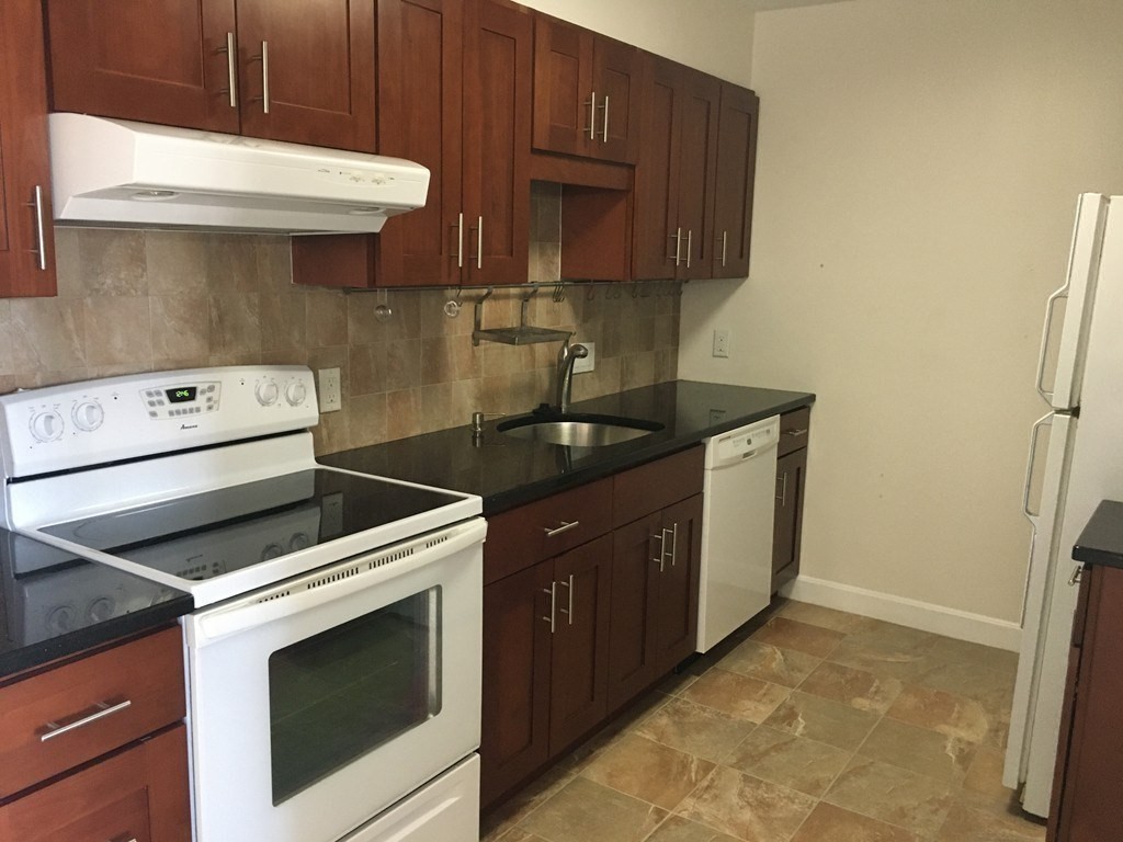 50 Longwood Ave, Brookline