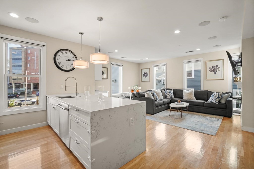 280 Gold St, South Boston