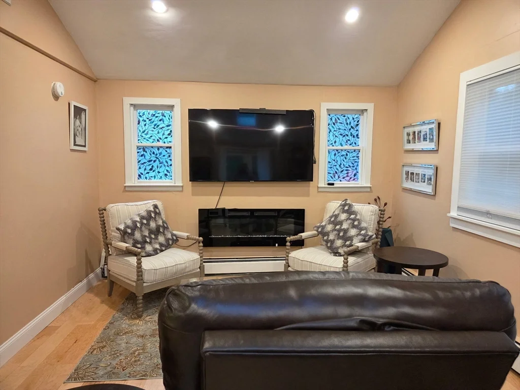 114 Old Oaken Bucket Rd, Norwell