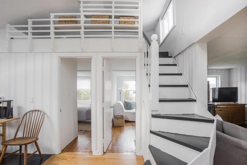 43 Bayview Rd, Great Neck