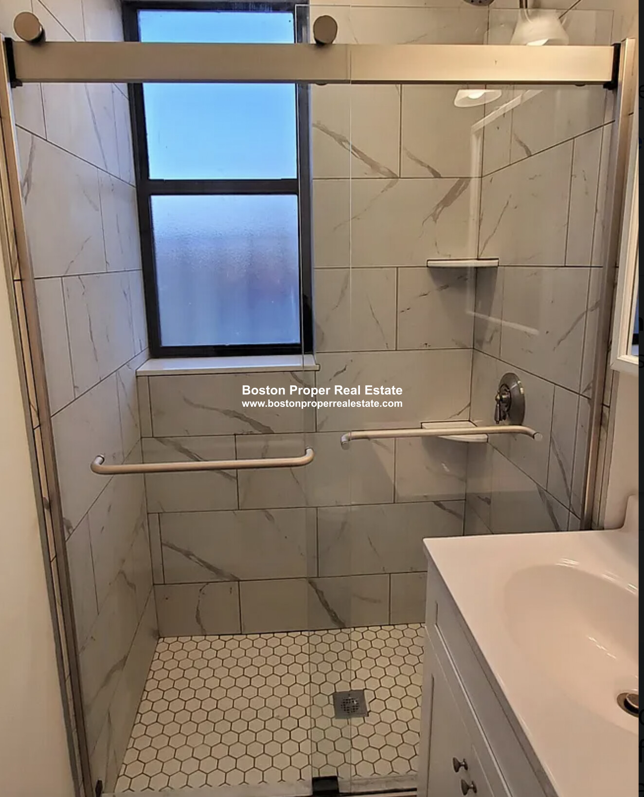 11 Queensberry St, Fenway