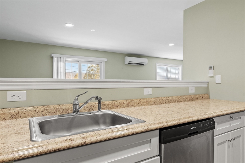 2 South Grove St, Bradford