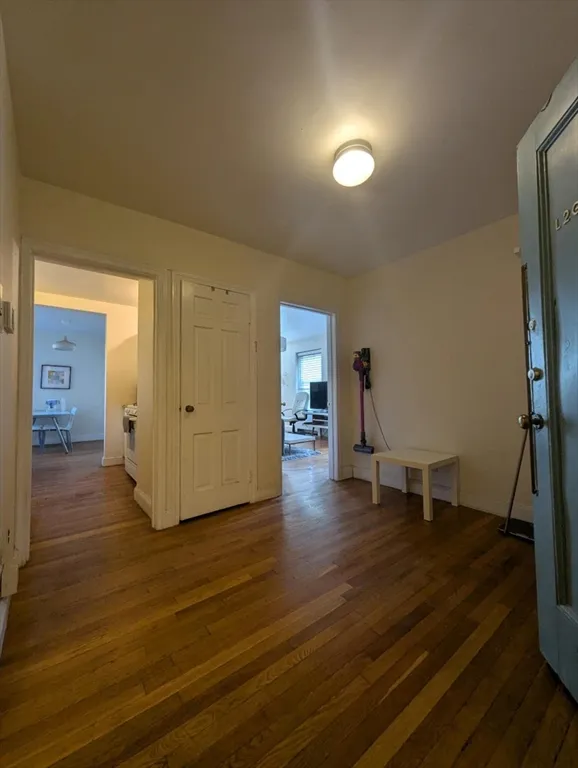 395 Broadway, Mid-Cambridge