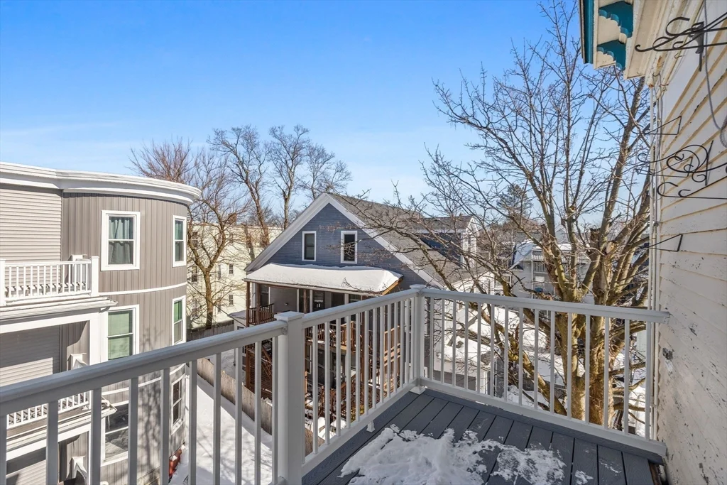 9 Sumner Sq, Dorchester