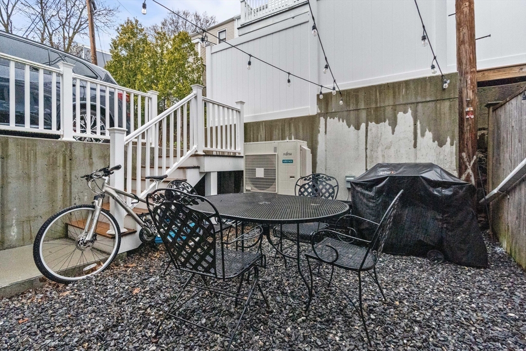 12 Colebrook St, South Boston