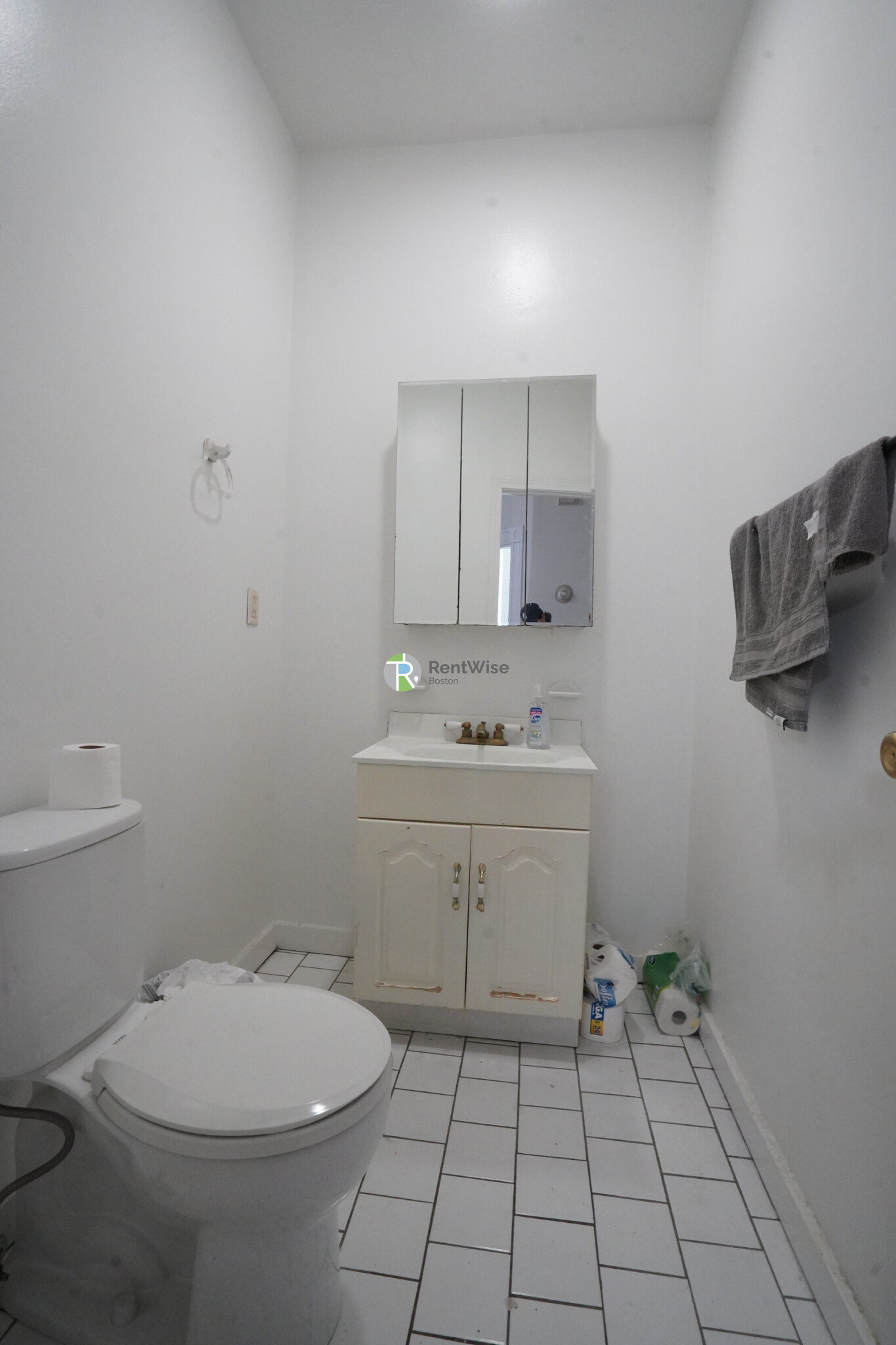 83 Brighton Ave, Allston