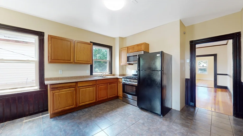 32 Thornton St, Roxbury