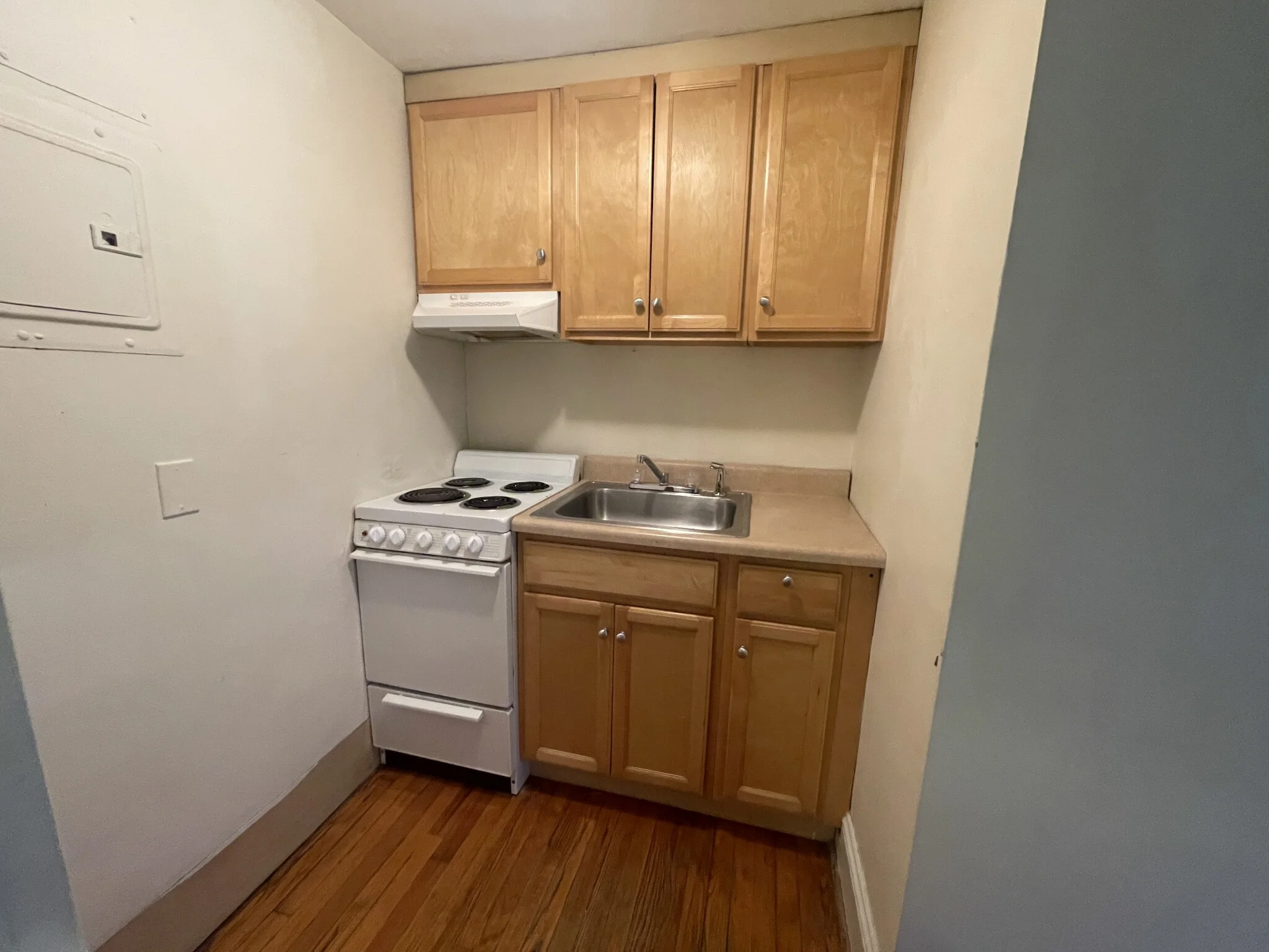 120 North Ave, Abington