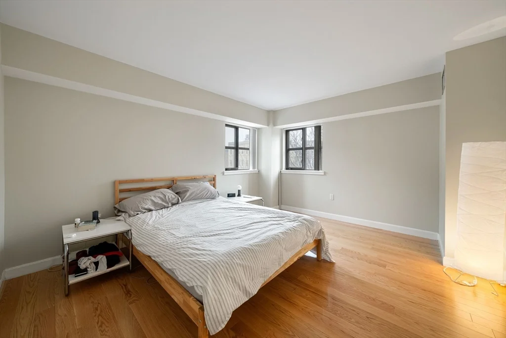 931 Massachusetts Ave, Harvard Square