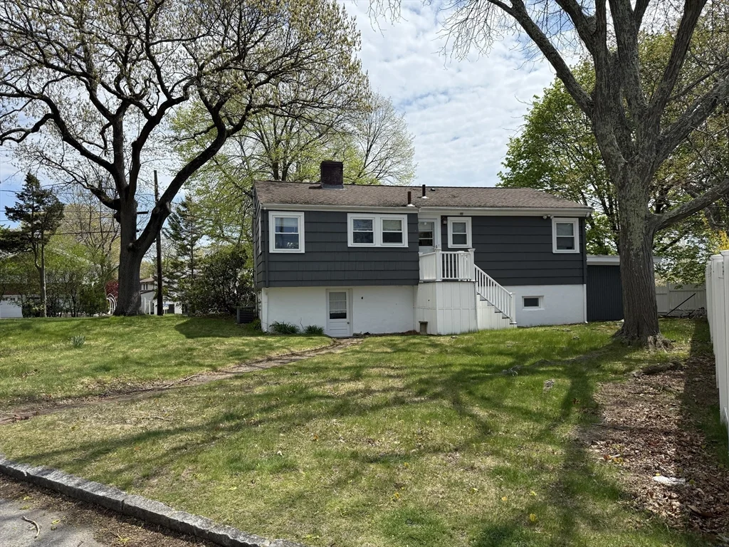 53 Dickson Ave, Arlington