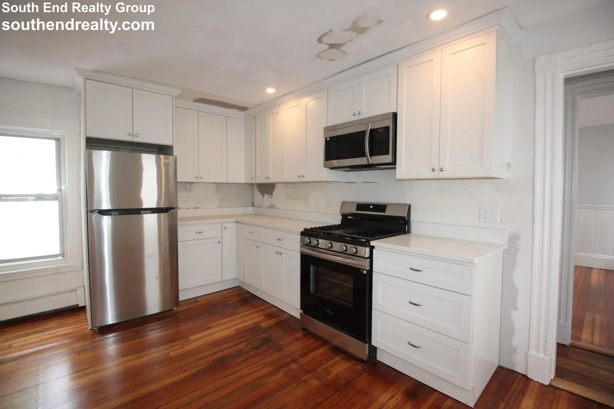 12 Albion Pl, Medford Street / The Neck