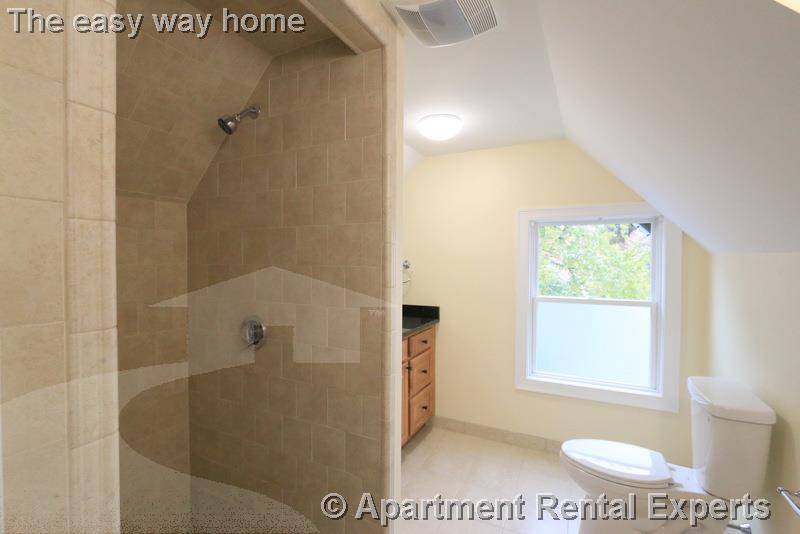 29 Elmwood St, Davis Square