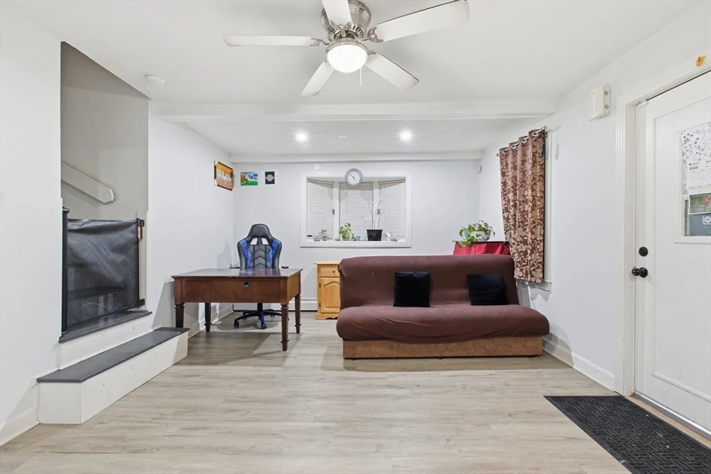 14 Mount Pleasant Ave, Dracut