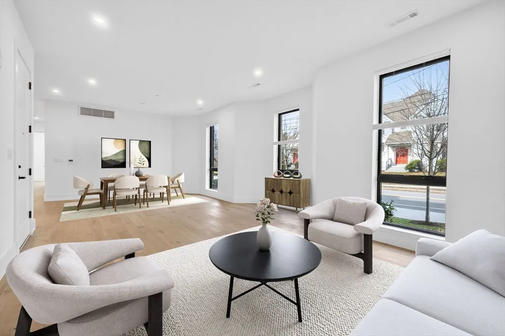 1114 Beacon, Newton Highlands