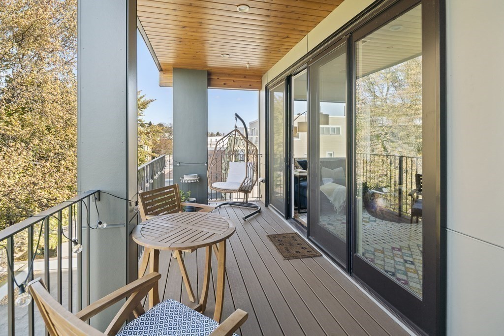 946 Saratgoa, East Boston