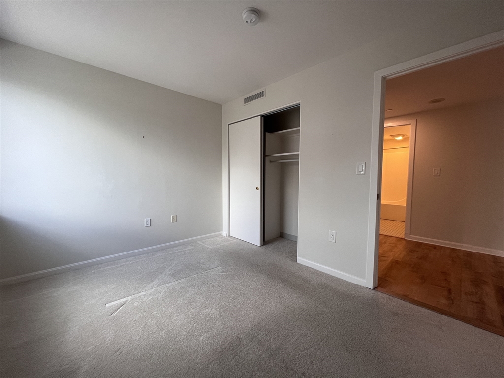 1008 Massachusetts Ave, Riverside