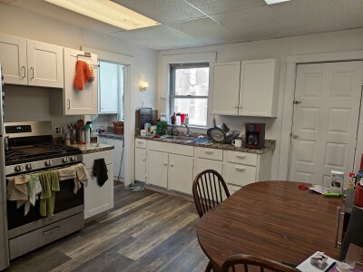 1.5 bed, 1 bath apartment for rent at 197 Newton St Unit 3, South Side — photo 8 of 21