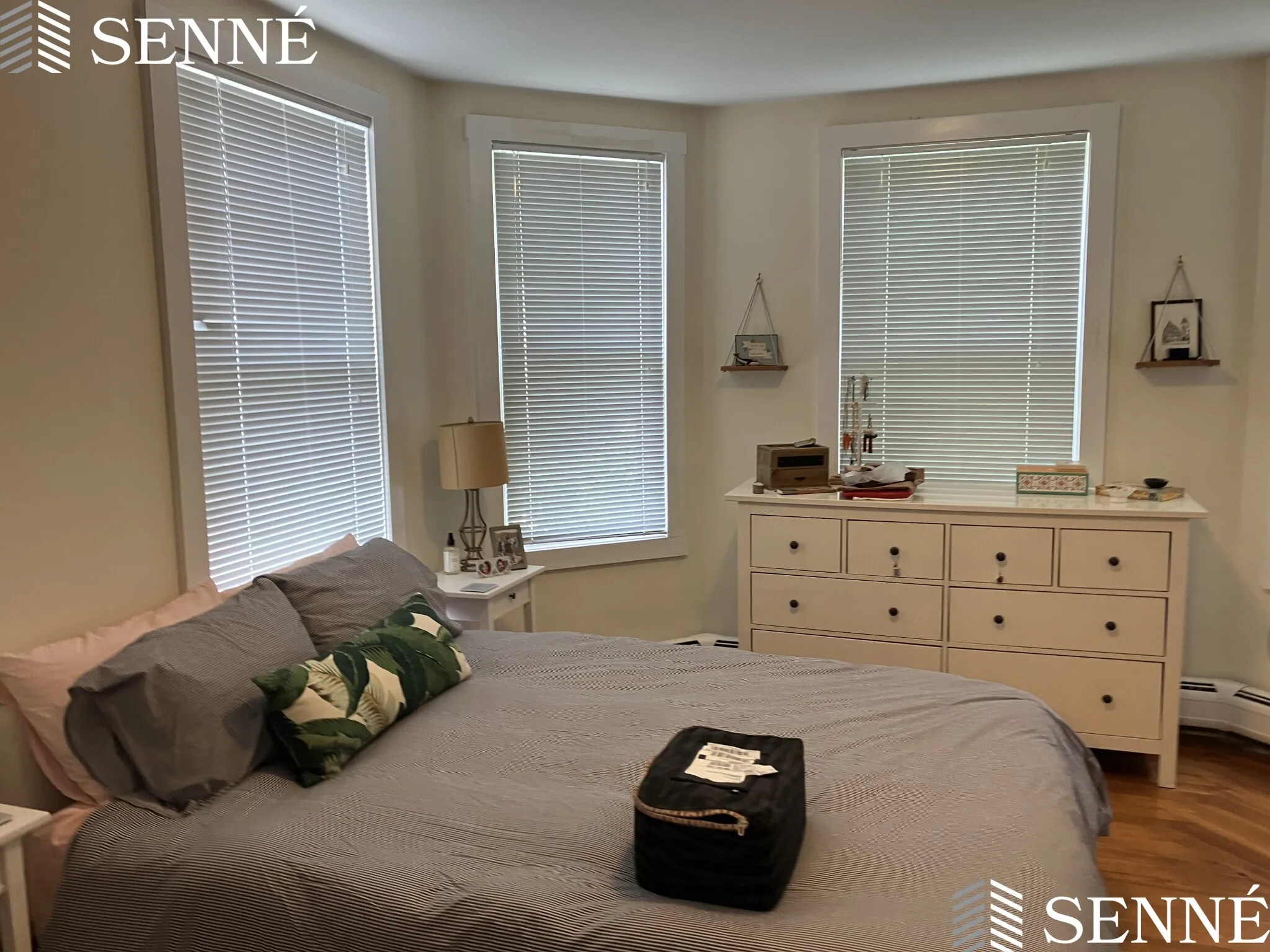 10 Garrison Ave, West Somerville