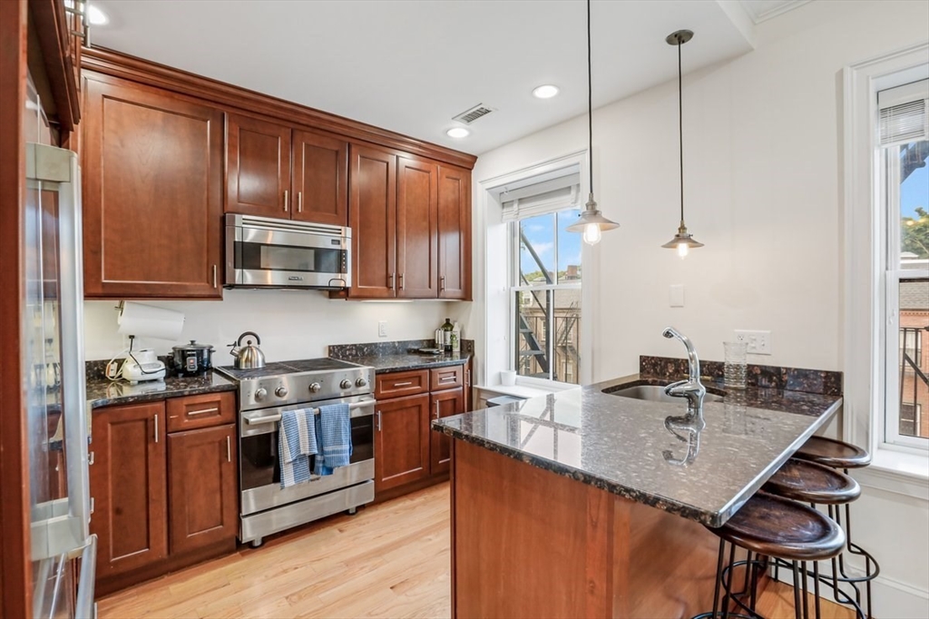 668 Massachusetts Ave, South End