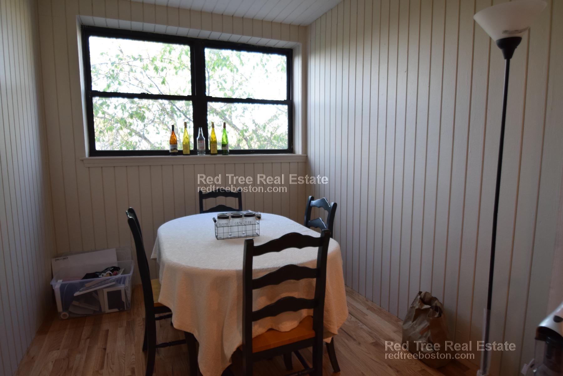 317 Summit Ave, Brighton