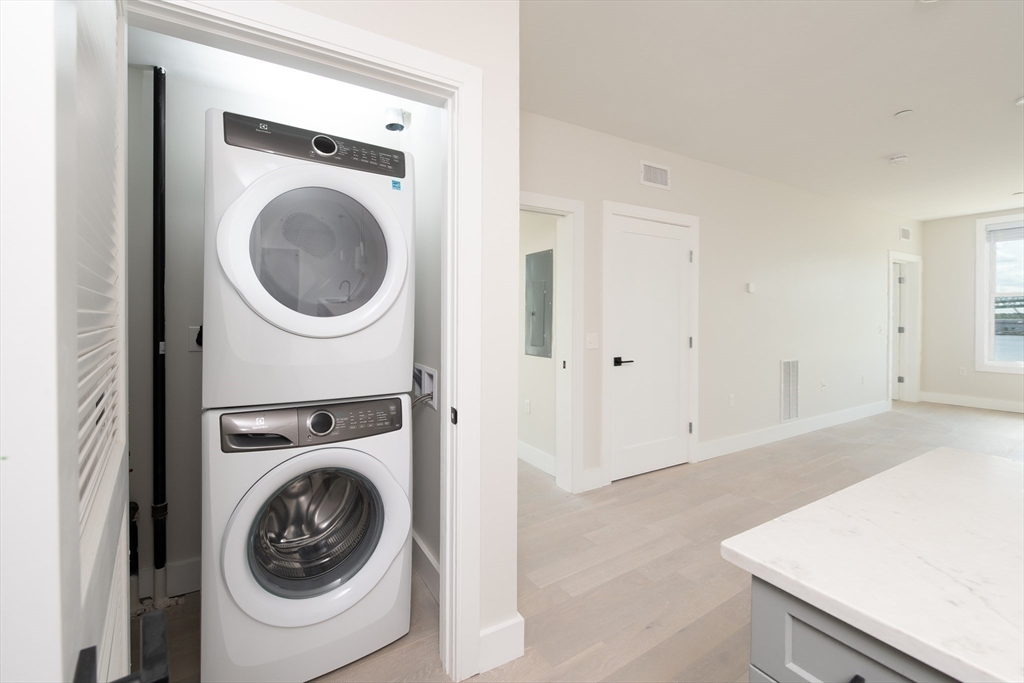 425 Border St, East Boston