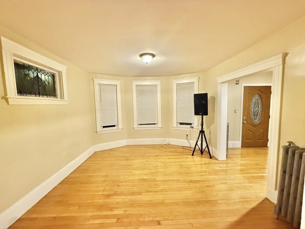 23 Pearl St, Everett