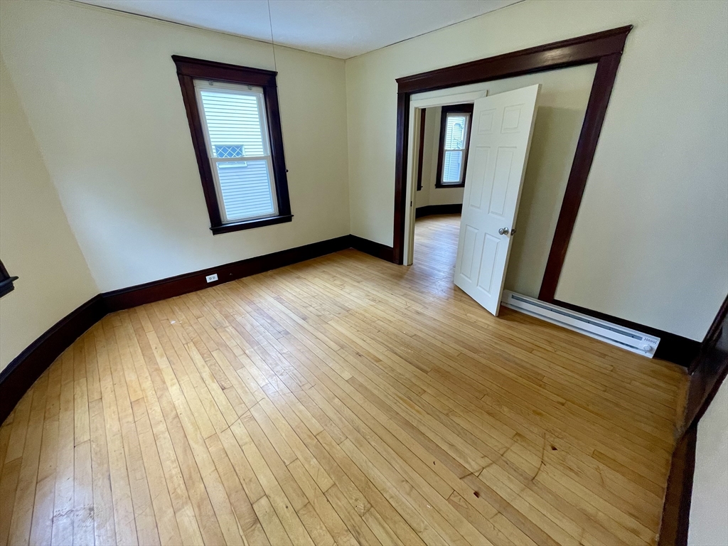 10 Agawam St, Worcester