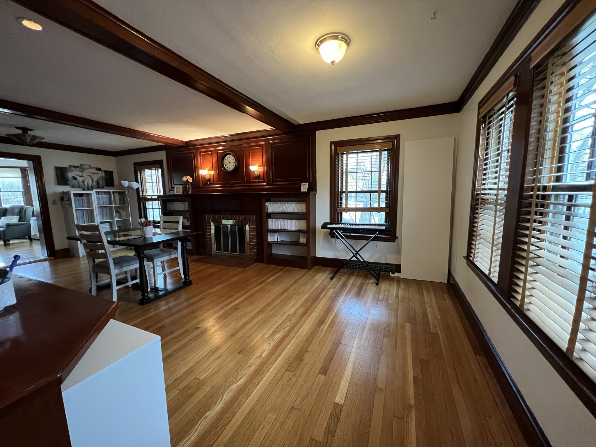 33 Clearwater Rd, Chestnut Hill