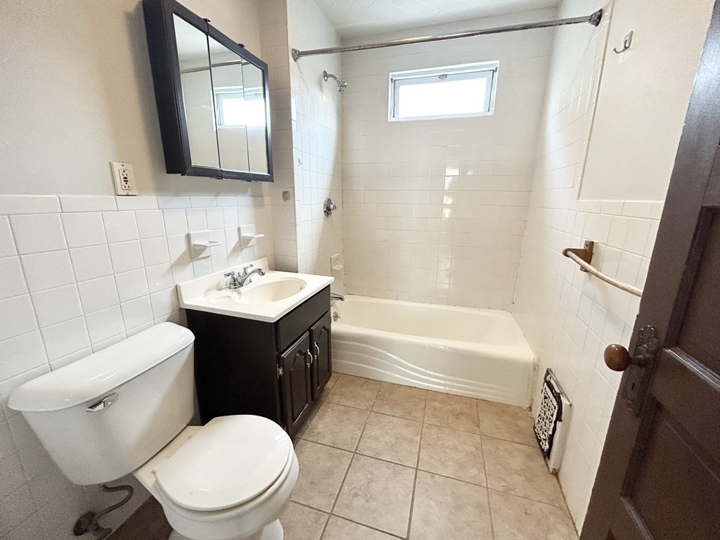 74 Romsey St, Boston