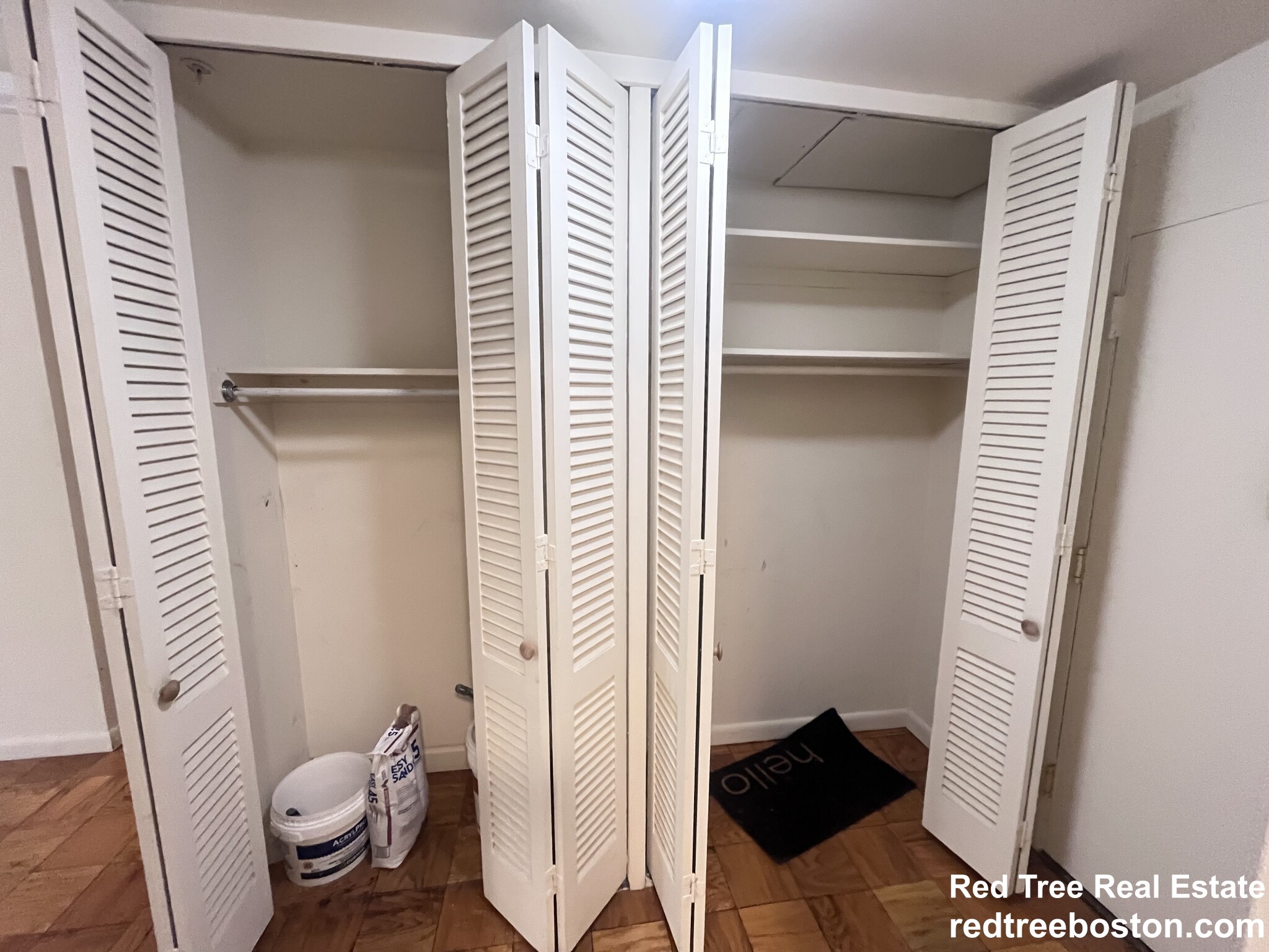 101 Monmouth St, Longwood