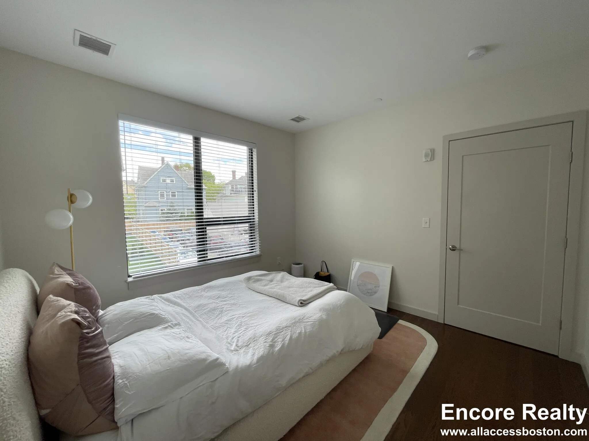 455 Harvard St, North Brookline