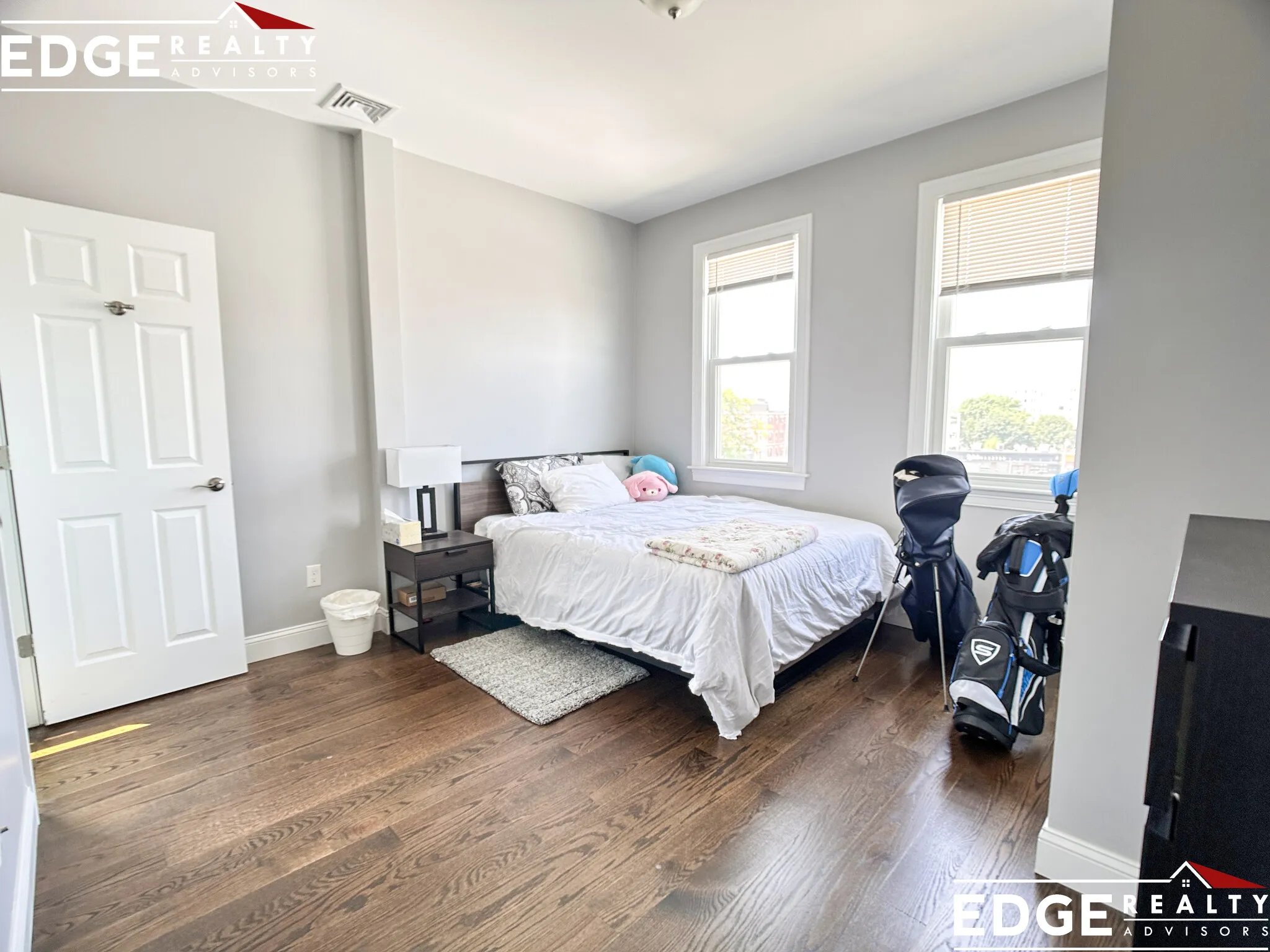 17 Harvard Ter, Allston